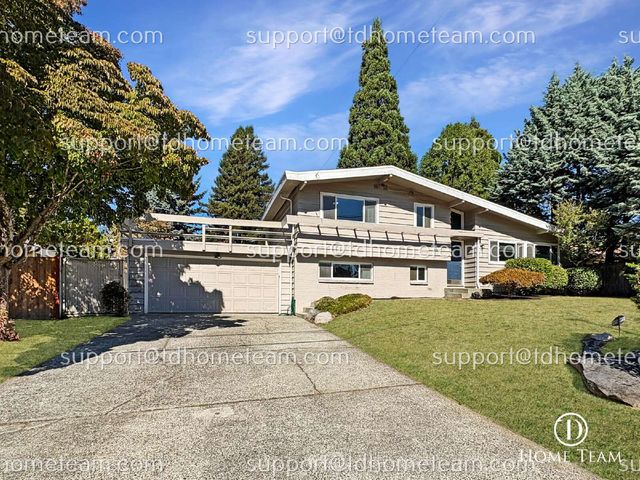 10922 SE 4th St, Bellevue, WA 98004