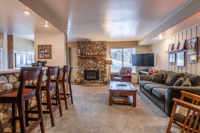 244 Lakeview Blvd #103, Mammoth Lakes, CA 93546
