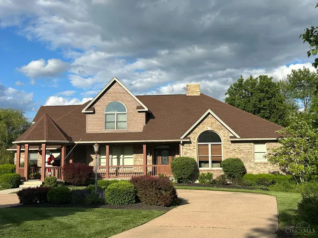 15 Saint Edmunds Pl, Cincinnati, OH 45246