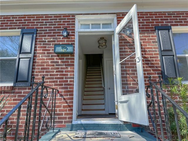 124 Armstrong St, Portsmouth, VA 23704