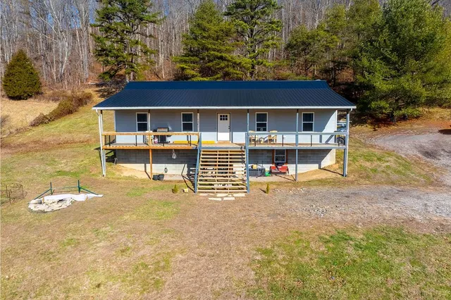 20980 Big Pine Rd, Laurelville, OH 43135