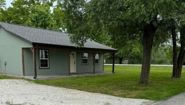 101 Ball St, Alba, MO 64830