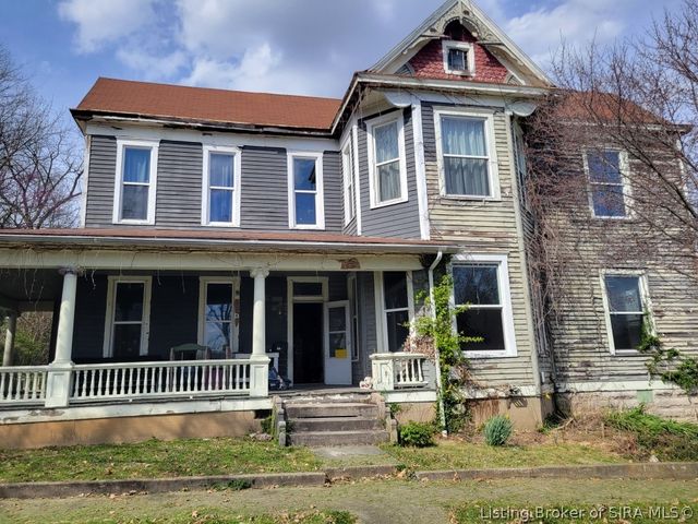 210 E Campbell Street, Paoli, IN 47454