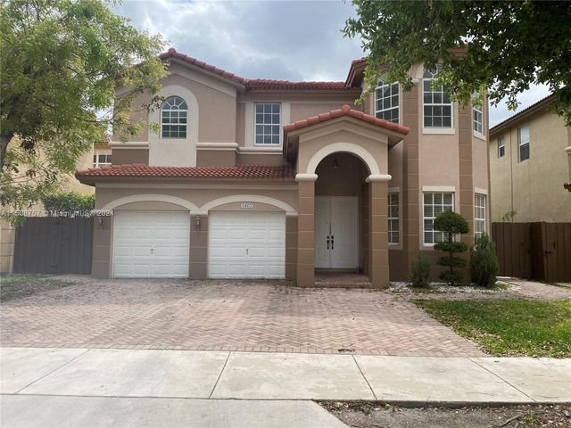8465 NW 110th Ave, Doral, FL 33178