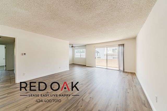 10741 Moorpark St #27, North Hollywood, CA 91602
