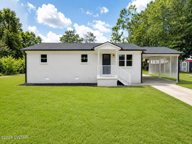 130 Glover St, Atwood, TN 38220