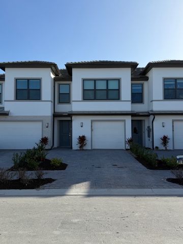 27877 Radiant Ct, Bonita Springs, FL 34135