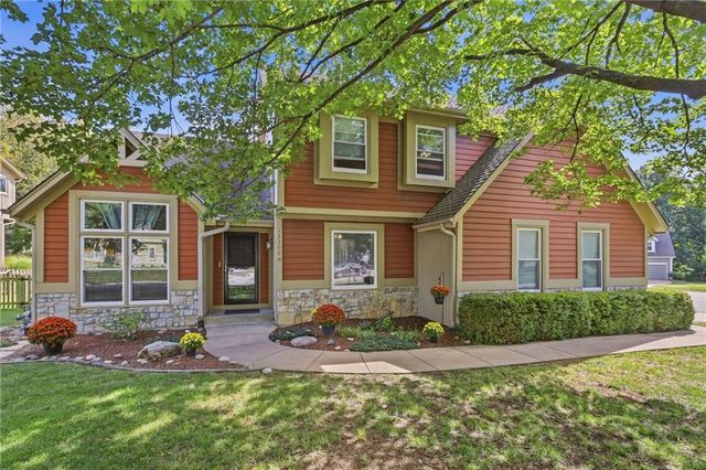 13309 W  116th St, Overland Park, KS 66210