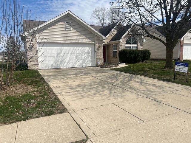 13231 Sweet Briar Pkwy, Fishers, IN 46038