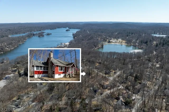 5 Anawa Rd, Highland Lakes, NJ 07422