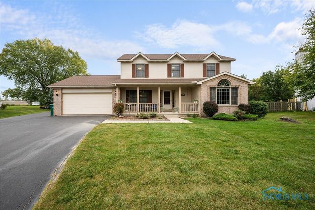 1223 Grassy Ct, Rossford, OH 43460