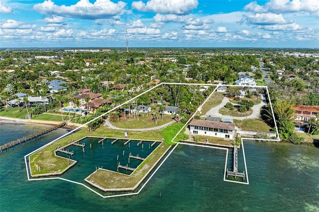 1645 & 1649 Bayshore Dr #1, Nokomis, FL 34275