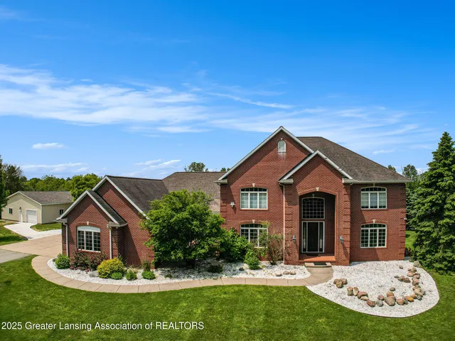 13600 Forest Hill Rd, Grand Ledge, MI 48837