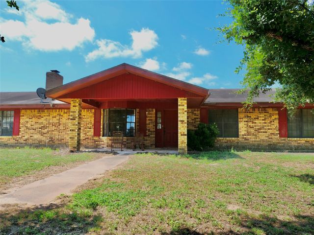 4410 FM 1115, Waelder, TX 78959