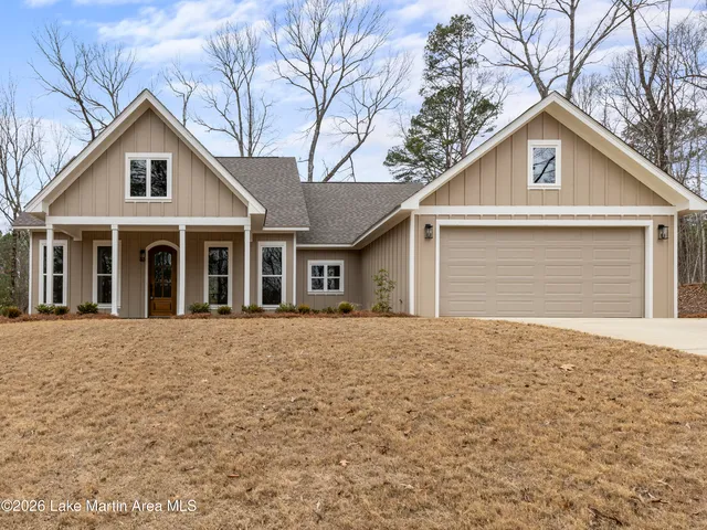 384 Palmer Dr, Dadeville, AL 36853