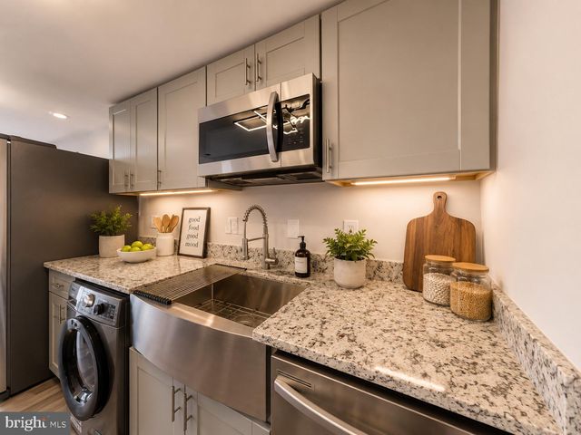 4600 Duke St #1624, Alexandria, VA 22304