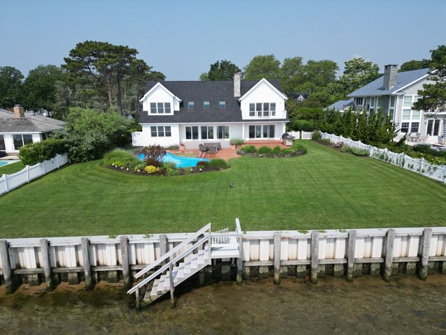 45 Indian Run, East Quogue, NY 11942