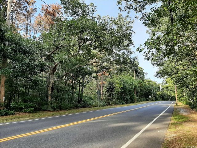 48 Old Country Road, East Quogue, NY 11942