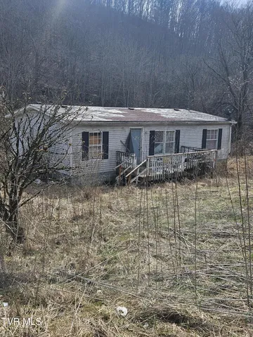 792 Adria Rd, North Tazewell, VA 24630