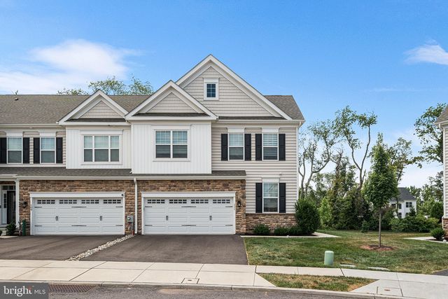 111 Park View Ln, Royersford, PA 19468