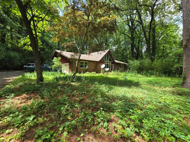 4559 Old Moulton Rd, Decatur, AL 35603