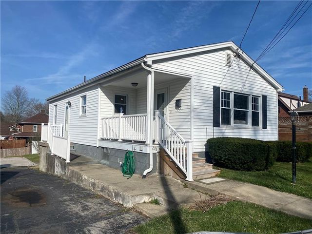 228 Spencer Ave, Sharon, PA 16146