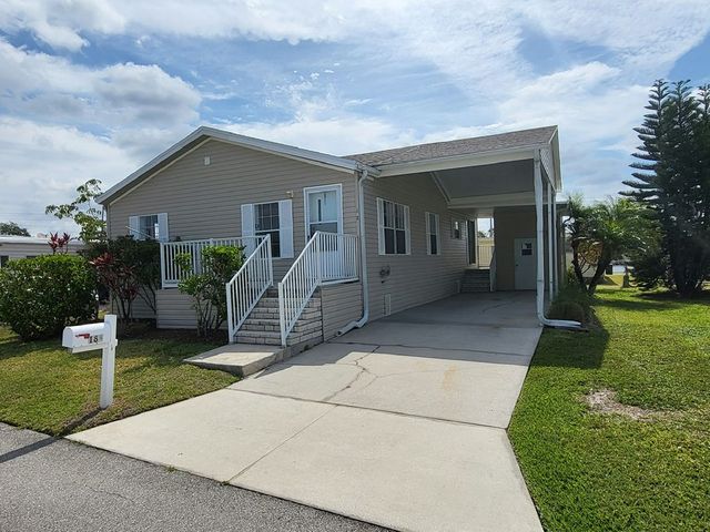 182 Oleander St #182, Nokomis, FL 34275