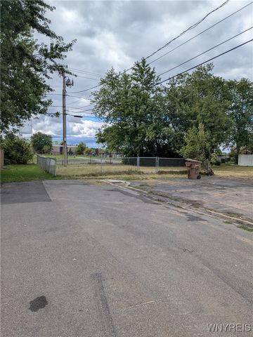 2 Drake Dr #23, Buffalo, NY 14225