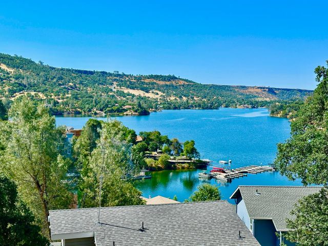454 Hilltop Estates Dr, Copperopolis, CA 95228
