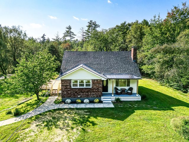 131 Back Street, North Monmouth, ME 04265
