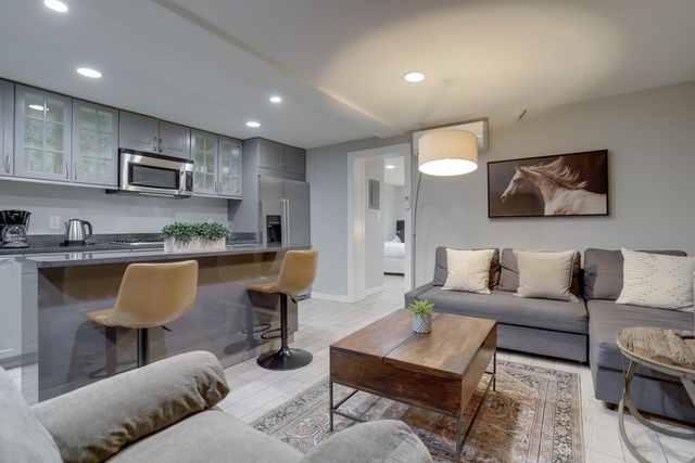 1765 R St NW #1B, Washington, DC 20009