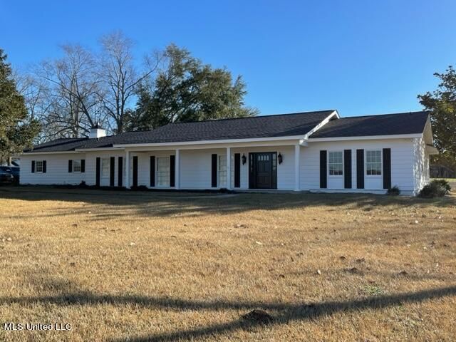 1949 E  3rd St, Forest, MS 39074