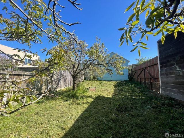 31 Cross St, San Francisco, CA 94112