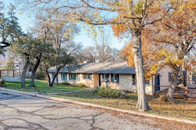 502 Hacienda Dr, Austin, TX 78748