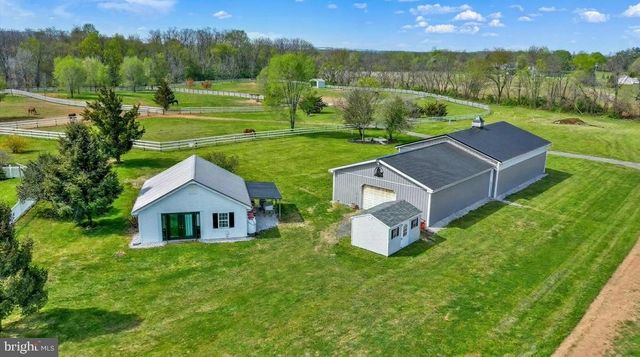 1130 W  Trindle Rd, Mechanicsburg, PA 17050