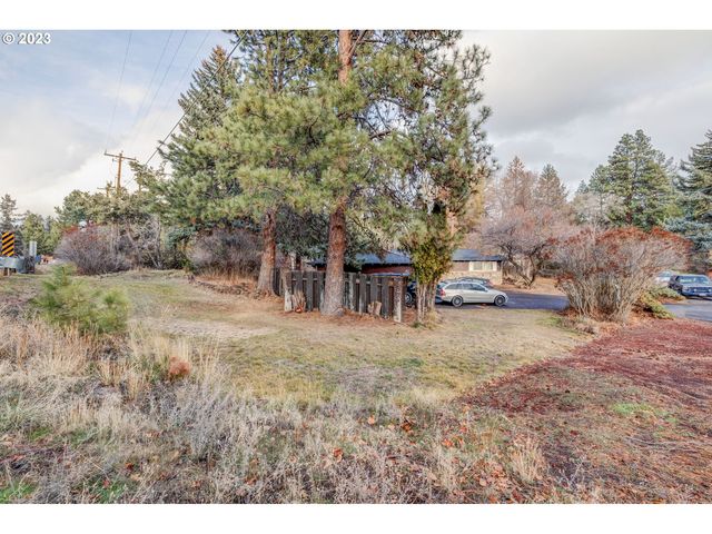 20346 Willopa Ct, Bend, OR 97702