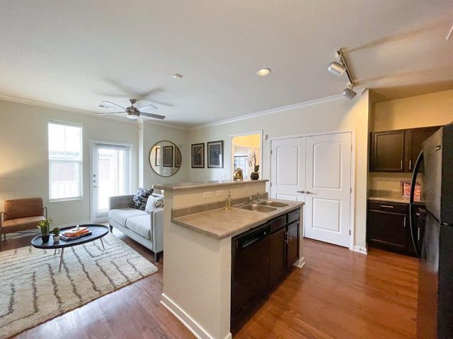621 42nd St E #412, Williston, ND 58801