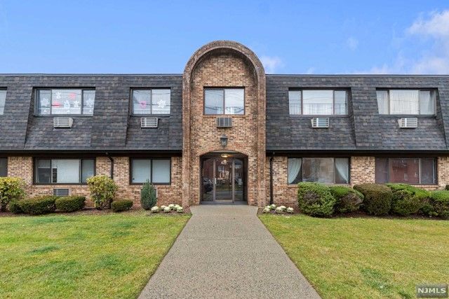 439 Ridge Rd #6, Lyndhurst, NJ 07071