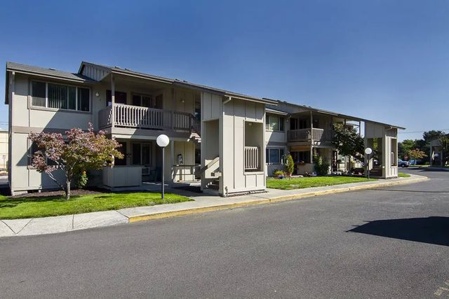 1220 W  8th St #8288, The Dalles, OR 97058