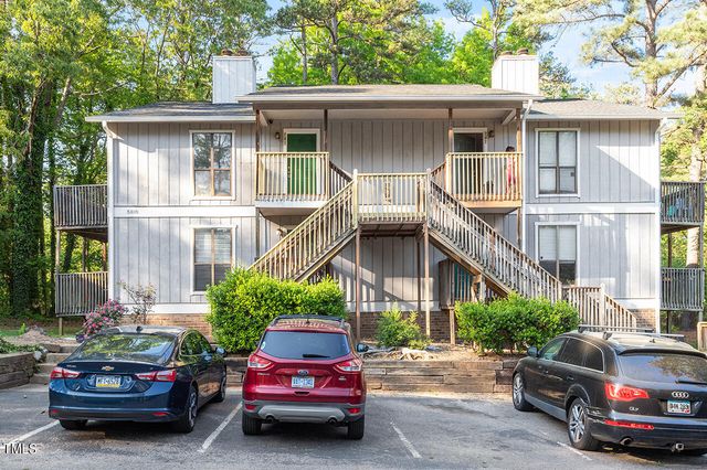 5816 Pointer Dr #201, Raleigh, NC 27609