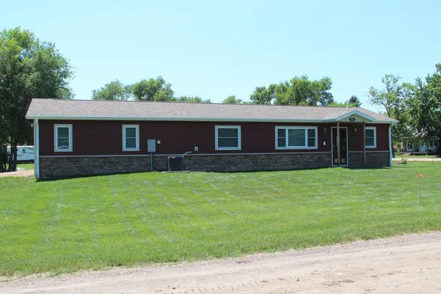 508 E  8th St, Gregory, SD 57533