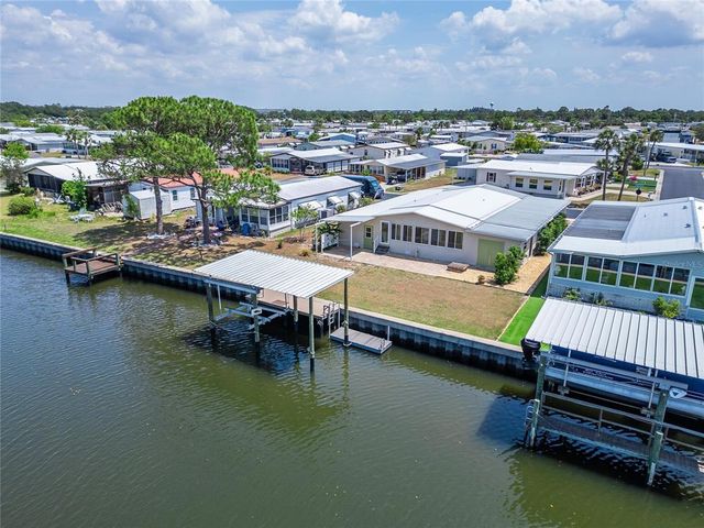 210 N  Saint Thomas Cir, Apollo Beach, FL 33572