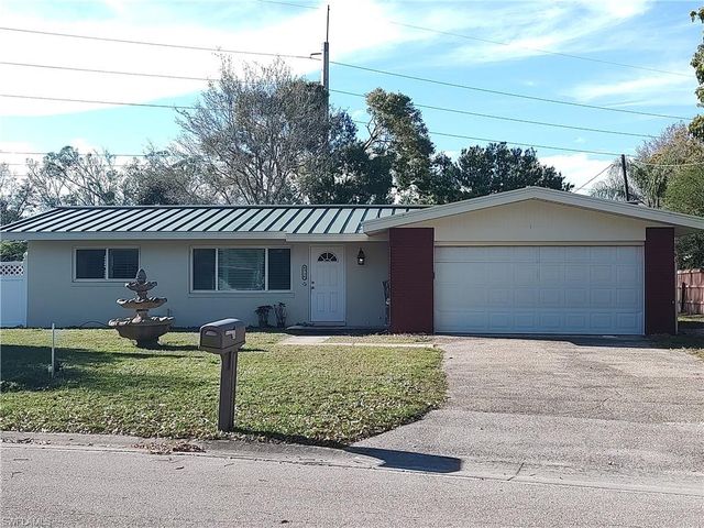 4330 Tufts Ave, Fort Myers, FL 33901