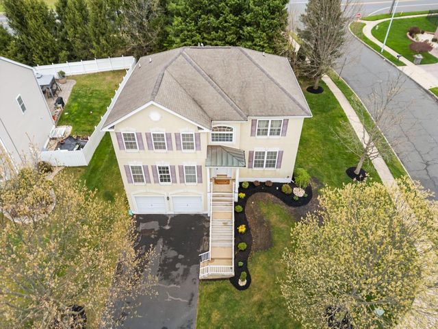 2 Maciorowski Rd, Parlin, NJ 08859