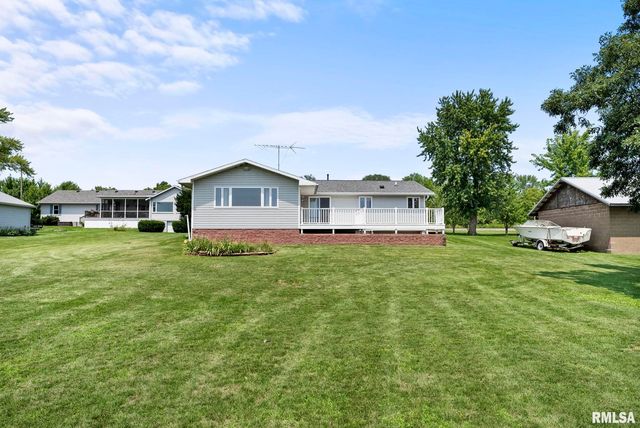 3760 Midway Beach Rd, Muscatine, IA 52761
