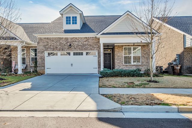 815 Sunset View Dr, Hermitage, TN 37076