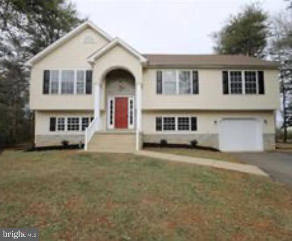 104 Carlyle Ct, Locust Grove, VA 22508