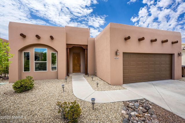 4245 Sommerset Arc, Las Cruces, NM 88011