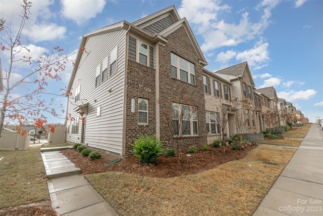 5323 Orchid Bloom Dr, Fort Mill, SC 29707