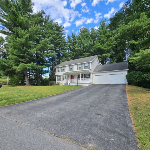 4 Round Table Rd, Saratoga Springs, NY 12866